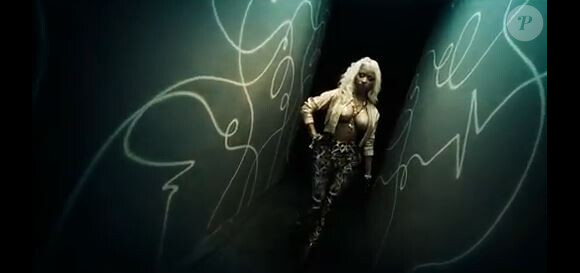 Nicki Minaj très dévêtue dans le clip de Freaks du rappeur French Montana.