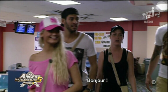 Benjamin, Marie, Aurélie et Samir vont faire un bowling dans Les Anges de la télé-réalité 5, vendredi 8 mars 2013 sur NRJ12