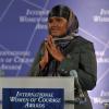 Dr. Josephine Odumakin reçoit un prix Femme de courage à Washington le 8 mars 2013.
