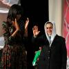 Michelle Obama et Malalai Bahaduri qui reçoit un prix Femme de courage à Washington le 8 mars 2013.