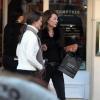 Carole Middleton et sa charmante fille Pippa Middleton ont fait une pause gourmande au restaurant Comptoir Libanais. A Londres, le 5 mars 2013.