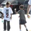 Exclusif - Journée entre frères pour Maddox et Pax, les enfants de Brad Pitt et Angelina Jolie. Ils sont allés au magasin "Sky High Sports" puis dans un restaurant vietnamien dans le quartier de Woodland Hills, à Los Angeles, le 9 mars 2013.