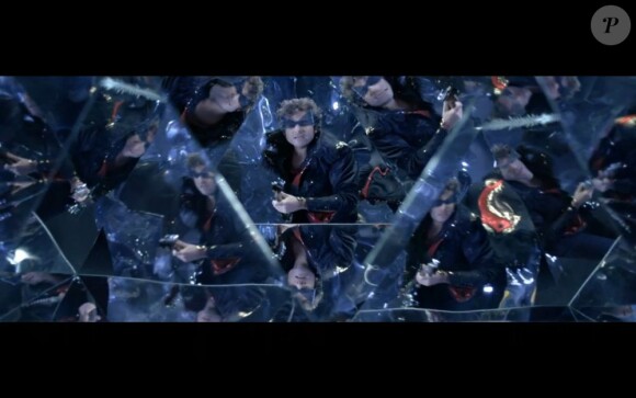 Image extraite du clip "Océan" de M, mars 2013.