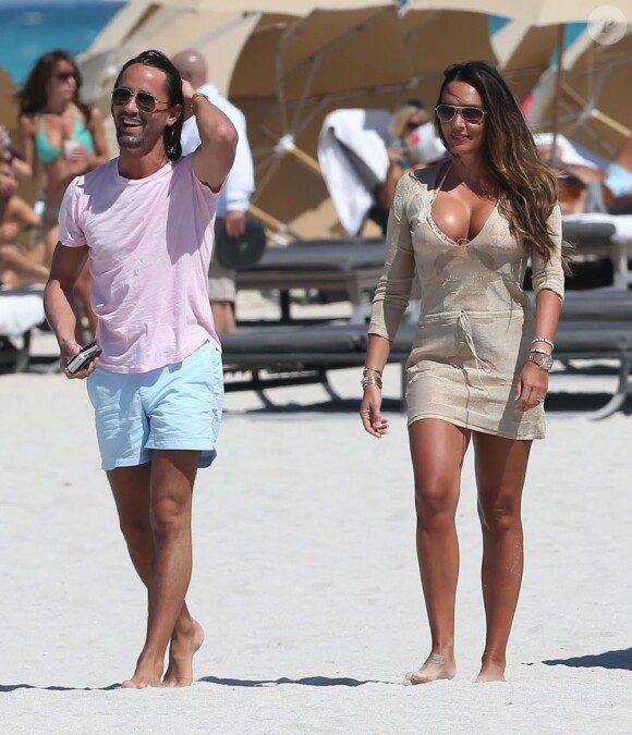 Tamara Ecclestone et son fiancé Jay Rutland profitent du soleil de Miami ce jeudi 14 mars 2013 en ne faisant rien.