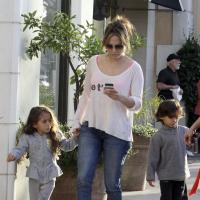 Jennifer Lopez : Sa petite Emme fait des grimaces, Max joue les gentlemen