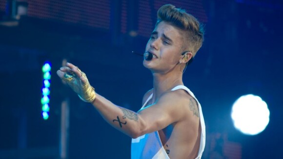 Justin Bieber: Fiesta au Moulin Rouge et show endiablé devant Baptiste Giabiconi