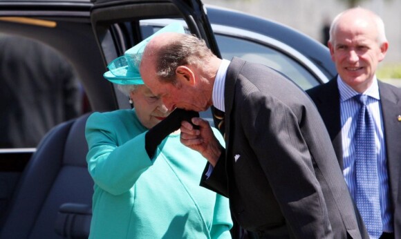 La reine Elizabeth II et le Prince Edward, duc de Kent, à Dorset en juin 2009.
