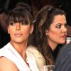 Kim et Khloé Kardashian déjeunent au restaurant The Ivy à Los Angeles. Le 21 mars 2013.