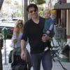 Exclusif - Goran Visnjic se balade avec sa femme Ivana et son fils Tin dans les rues de Beverly Hills, le 21 mars 2013.
