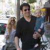Exclusif - L'acteur Goran Visnjic se balade avec sa femme Ivana et son fils Tin dans les rues de Beverly Hills, le 21 mars 2013.