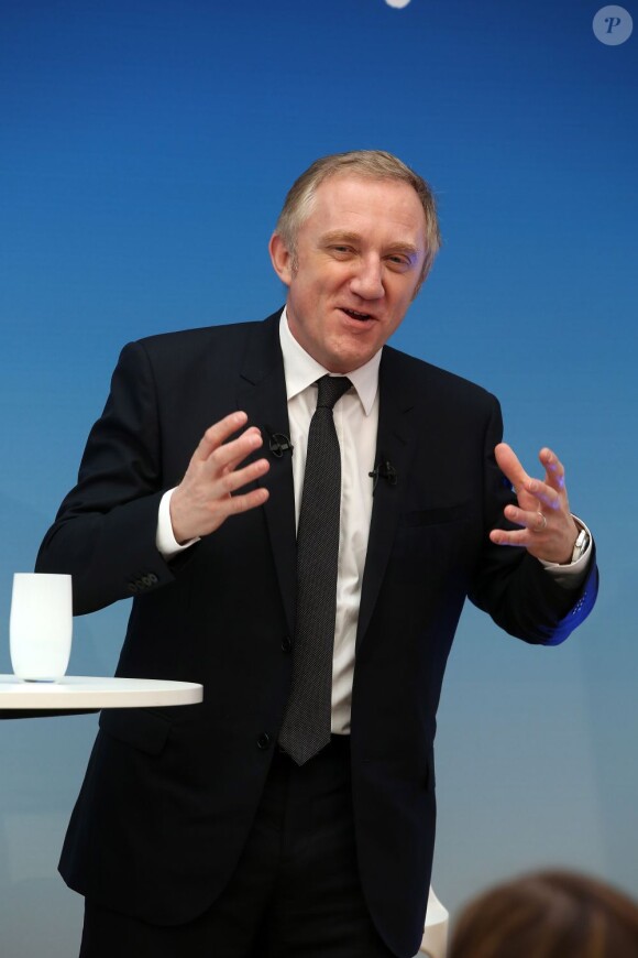 François Henri Pinault rebaptise le groupe PPR (Pinault, Printemps,Redoute) par le nom Kering à l'Atelier Richelieu, le 22 mars 2013