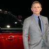 Daniel Craig au côté du nouveau 4x4 Range au Salon de l'automobile de New York, le 26 mars 2013.