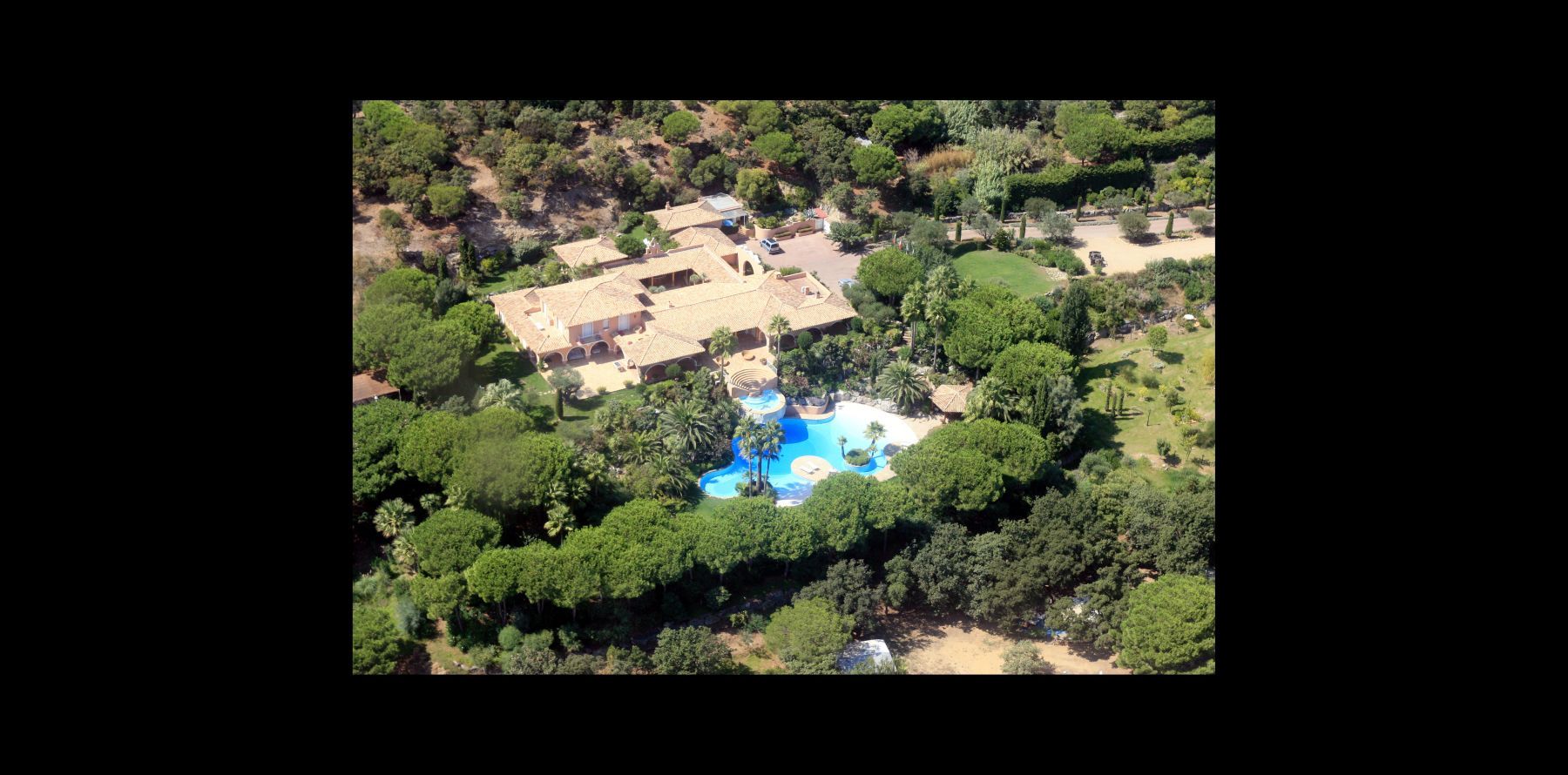 Nom De La Villa De Johnny Hallyday A Ramatuelle Johnny Hallyday : La Lorada, sa mythique villa, aux enchères... - Purepeople