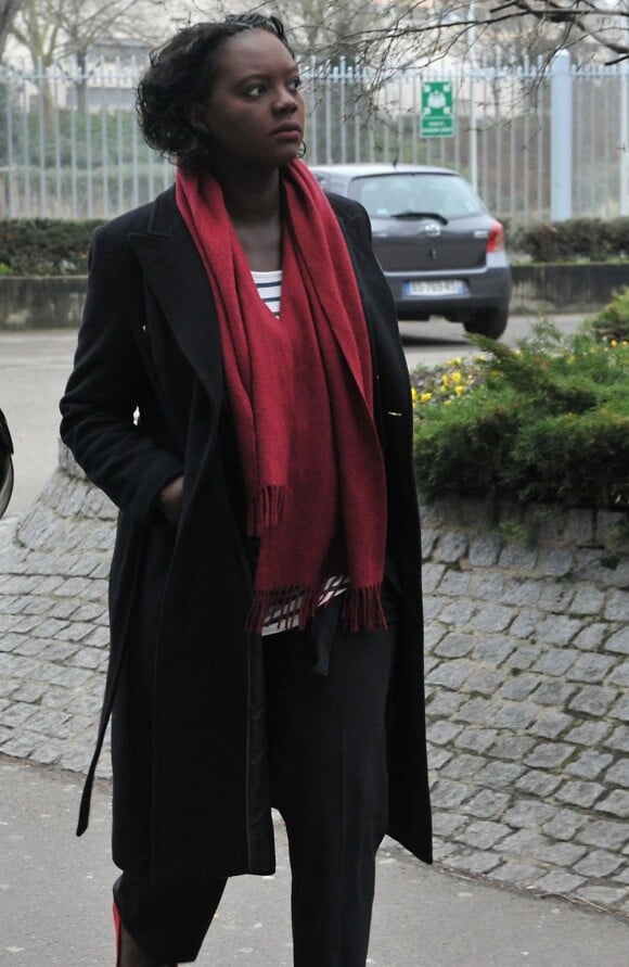 Rama Yade, enceinte, à son arrivée au tribunal de Nanterre, le 28 février 2013. Elle vient d'être relaxée par la justice, ce jeudi 28 mars, dans son procès pour faux, usage de faux et inscription indue sur une liste électorale.