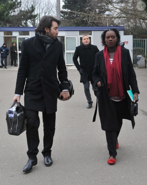 Rama Yade avec son avocat à son arrivée au tribunal de Nanterre, le 28 février 2013. Elle vient d'être relaxée par la justice, ce jeudi 28 mars, dans son procès pour faux, usage de faux et inscription indue sur une liste électorale.
