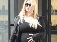 Jessica Simpson très enceinte : Accro au jogging et victime de fièvre acheteuse