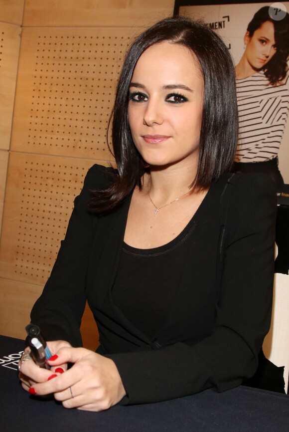 Alizée, le vendredi 29 mars au forum de la Fnac St-Lazare à Paris.