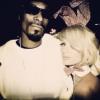 Paris Hilton et Snoop Lion, anciennement appelé Snoop Dogg, à la soirée de Pâques de Hugh Hefner.