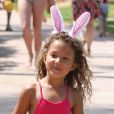 Halle Berry et sa fille Nahla, 5 ans, sont parties à la chasse aux oeufs à Maui, lors de leur séjour sur l'île d'Hawaï pendant le week-end de Pâques. Le 31 mars 2013.