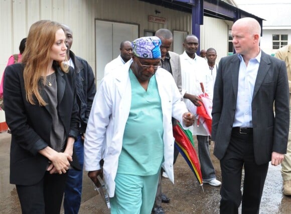 Angelina Jolie visite un hôpital dans la ville de Goma au Congo, le 26 mars 2013.