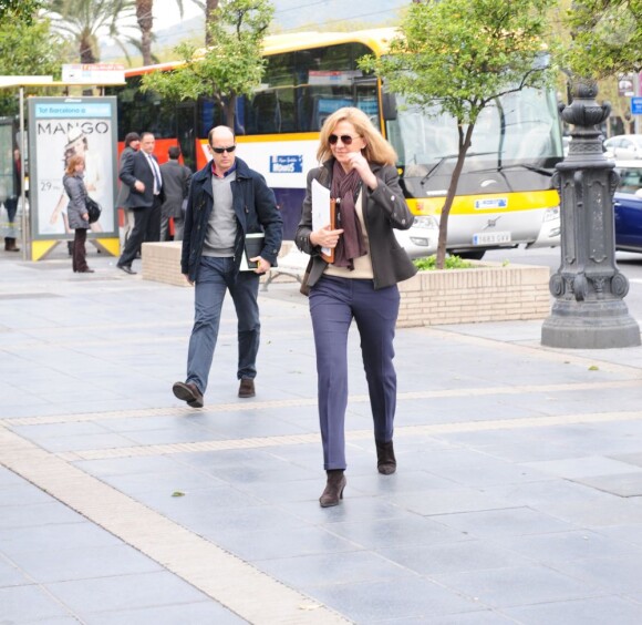L'infante Cristina d'Espagne à Barcelone le 5 avril 2013, deux jours après l'annonce de sa convocation devant la justice dans le cadre du scandale Noos.