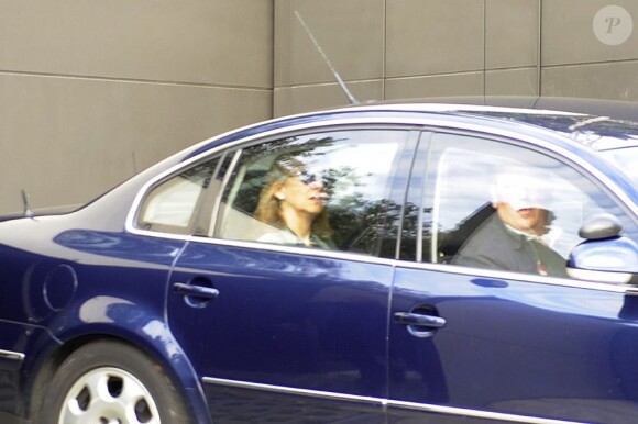 L'infante Cristina d'Espagne et son mari Iñaki Urdangarin à la sortie de leur domicile à Barcelone le 4 avril 2013.