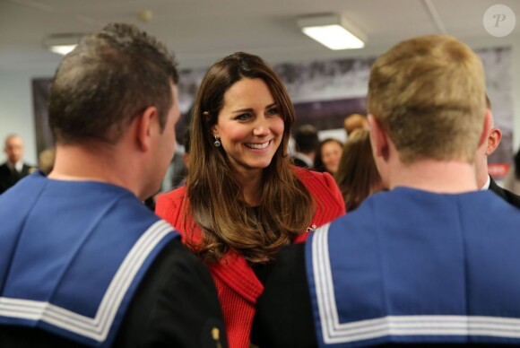 Kate Middleton et le prince William, après l'inauguration de Dumfries House, se sont rendus sur le site de BAE Systems à Barrow-in-Furness, en Cumbrie, le 5 avril 2013, pour découvrir les nouveaux sous-marins nucléaires de la Navy.