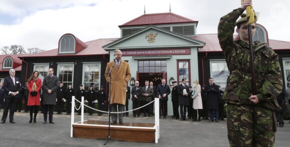 Kate Middleton, le prince William et le prince Charles inauguraient ensemble le 5 avril 2013 dans l'Ayrshire, en Ecosse, le centre Manoukian à Dumfries House.