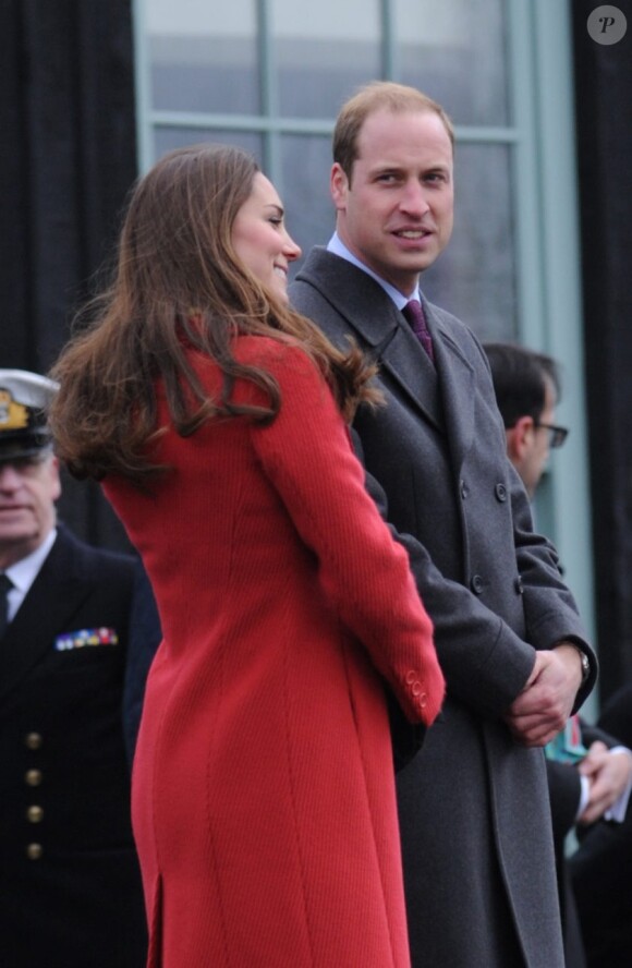 Kate Middleton, le prince William et le prince Charles inauguraient ensemble le 5 avril 2013 dans l'Ayrshire, en Ecosse, le centre Manoukian à Dumfries House.