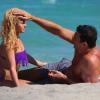 Exclu : Hayden Panettiere et Wladimir Klitschko sur une plage de Miami, le 30 mars 2013.