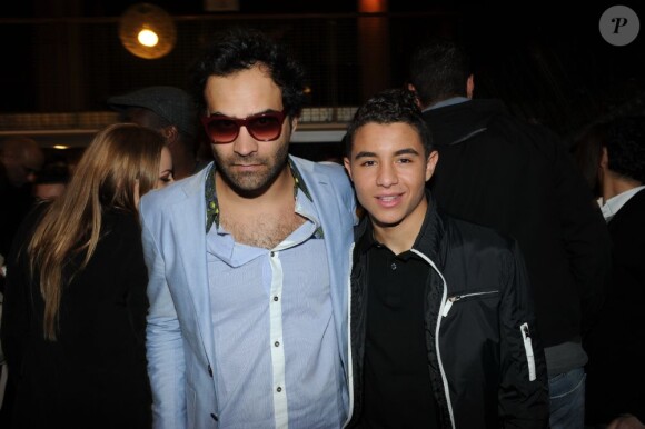 Le chanteur Ycare et le jeune acteur Samy Seghir à la soirée Une nuit à Makala, organisée par Rio Mavuba, capitaine de l'équipe de foot de Lille, au Zénith de Lille, le 8 avril 2013.
