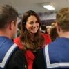 Kate Middleton, enceinte, visitait une base navale à Barrow-in-Furness, le 5 avril 2013.
