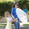 Jennifer Garner est allée chercher son ainée Violet à l'école pour l'emmener ensuite à son cours de piano à Santa Monica, le 9 avril 2013