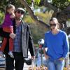 Jennifer Garner et Ben Affleck se promènent dans les rues de Pacific Palisades avec leur fille Seraphina, le 9 avril 2013