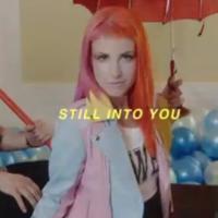 Paramore, 'Still Into You': La jolie Hayley Williams s'amuse dans un clip coloré