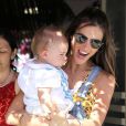 Alessandra Ambrosio a fêté son 32e anniversaire au restaurant The Ivy, avec sa famille, ses enfants et des amis, le 12 avril 2013.