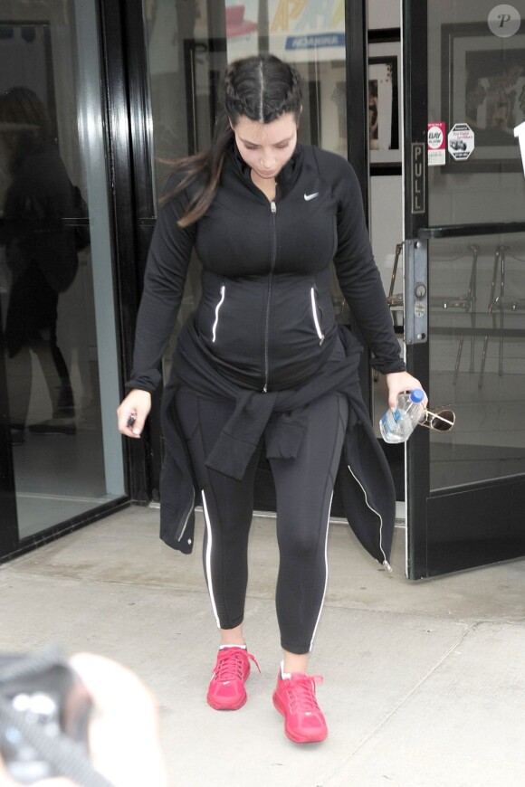 Kim Kardashian quitte les Tracy Anderson Studios dans le quartier de Studio City. Los Angeles, le 14 avril 2013.