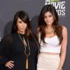 Kim Kardashian et Kylie Jenner lors des MTV Movie Awards à Los Angeles. Le 14 avril 2013.
