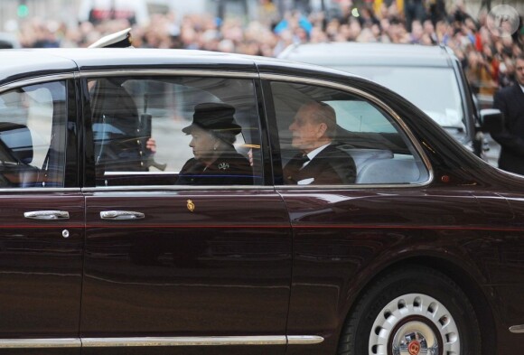 Elizabeth II et le duc d'Edimbourg aux Funérailles de Margaret Thatcher, célébrées le 17 avril 2013 en la cathédrale St Paul de Londres.