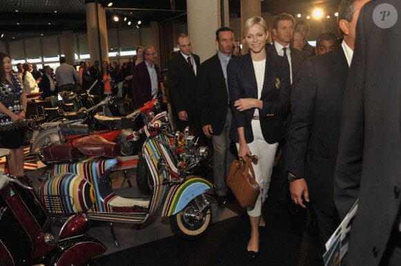 La princesse Charlene de Monaco découvre le salon Top Marques le 20 avril 2013 au Forum Grimaldi à Monaco.