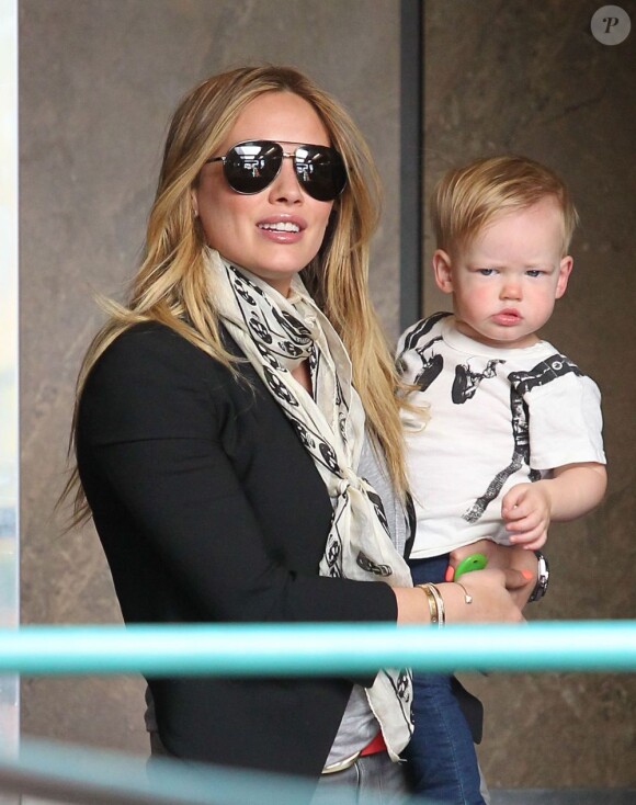 Hilary Duff emmène son fils Luca à l'atelier "Babies First Class" à Sherman Oaks, le 17 avril 2013.