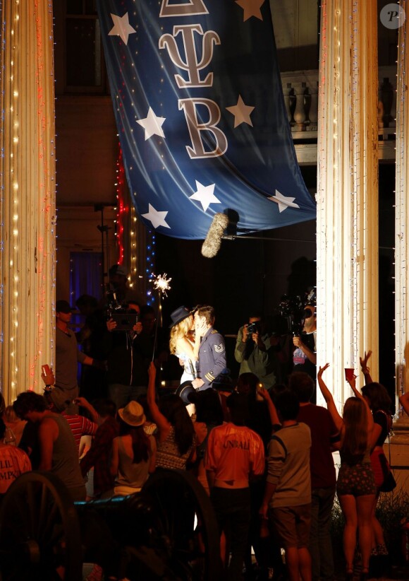 Zac Efron et Halston Sage sur le tournage du film Townies à Los Angeles, le 26 avril 2013.