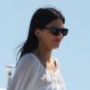 Kendall Jenner, 17 ans, prélasse son corps de mannequin au soleil lors de vacances avec sa famille en Grèce. Le 27 avril 2013.
