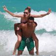 Délicieuse journée pour Doutzen Kroes et son mari Sunnery James qui profitent du bon temps à Miami le 28 avril 2013.