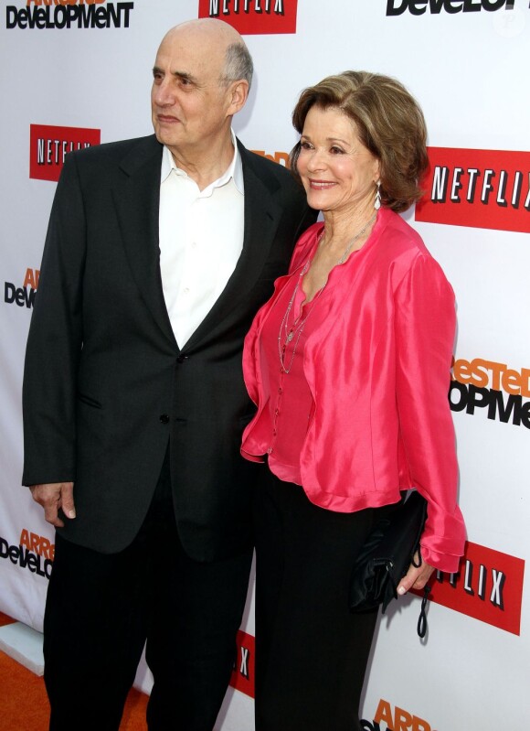 Jessica Walter et Jeffrey Tambor à la soirée de présentation  par le site Netflix de la saison 4 de Arrested Development à Hollywood, le 29 avril 2013.