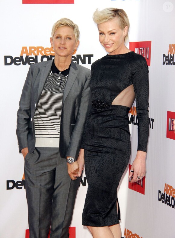 Ellen DeGeneres et sa femme Portia de Rossi à la soirée de présentation  par le site Netflix de la saison 4 de Arrested Development à Hollywood, le 29 avril 2013.