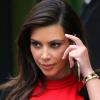 Arrivée ce lundi 29 avril en jet privé et en provenance de Grèce, Kim Kardashian a retrouvé Kanye West et dévalisait avec son conjoint les boutiques de luxe du VIIIe arrondissement de Paris. Le 30 avril 2013.