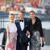 Le prince Maurits entouré de sa belle-soeur la princesse Mabel et de son épouse la princesse Marilène pour le banquet final de l'intronisation du roi Willem-Alexander des Pays-Bas, le 30 avril 2013 à Amsterdam.