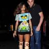 Rihanna se rend au restaurant Da Silvano, habillée d'un t-shirt Mary Katrantzou, d'un mini-short et de bottes Tom Ford. New York, le 30 avril 2013.