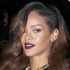 La chanteuse Rihanna, stylée dans son t-shirt Mary Katrantzou pour aller diner au restaurant Da Silvano. New York, le 30 avril 2013.